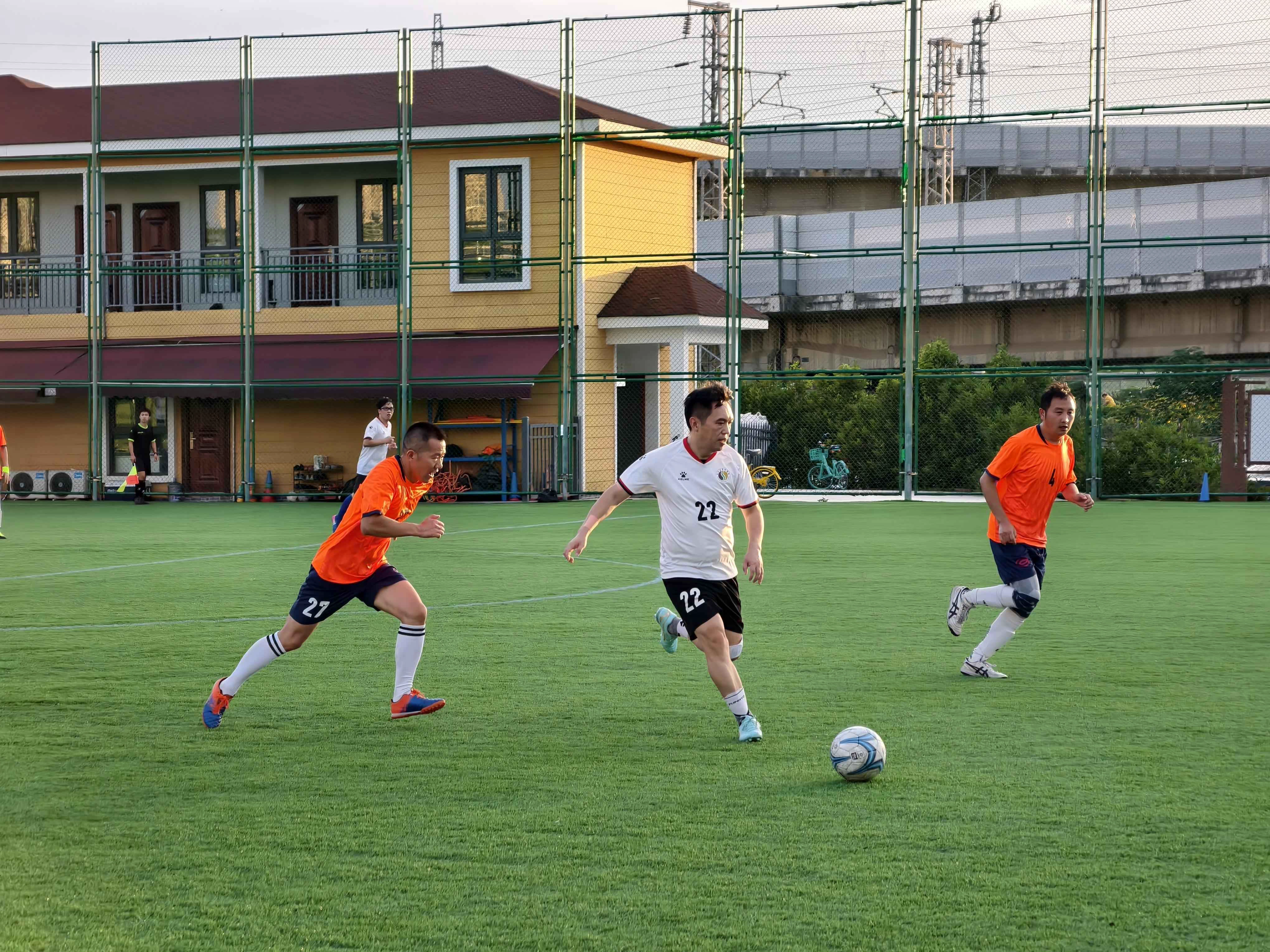 In Sichuan, a Football Team Scores Goals for Blood Donation Awareness
