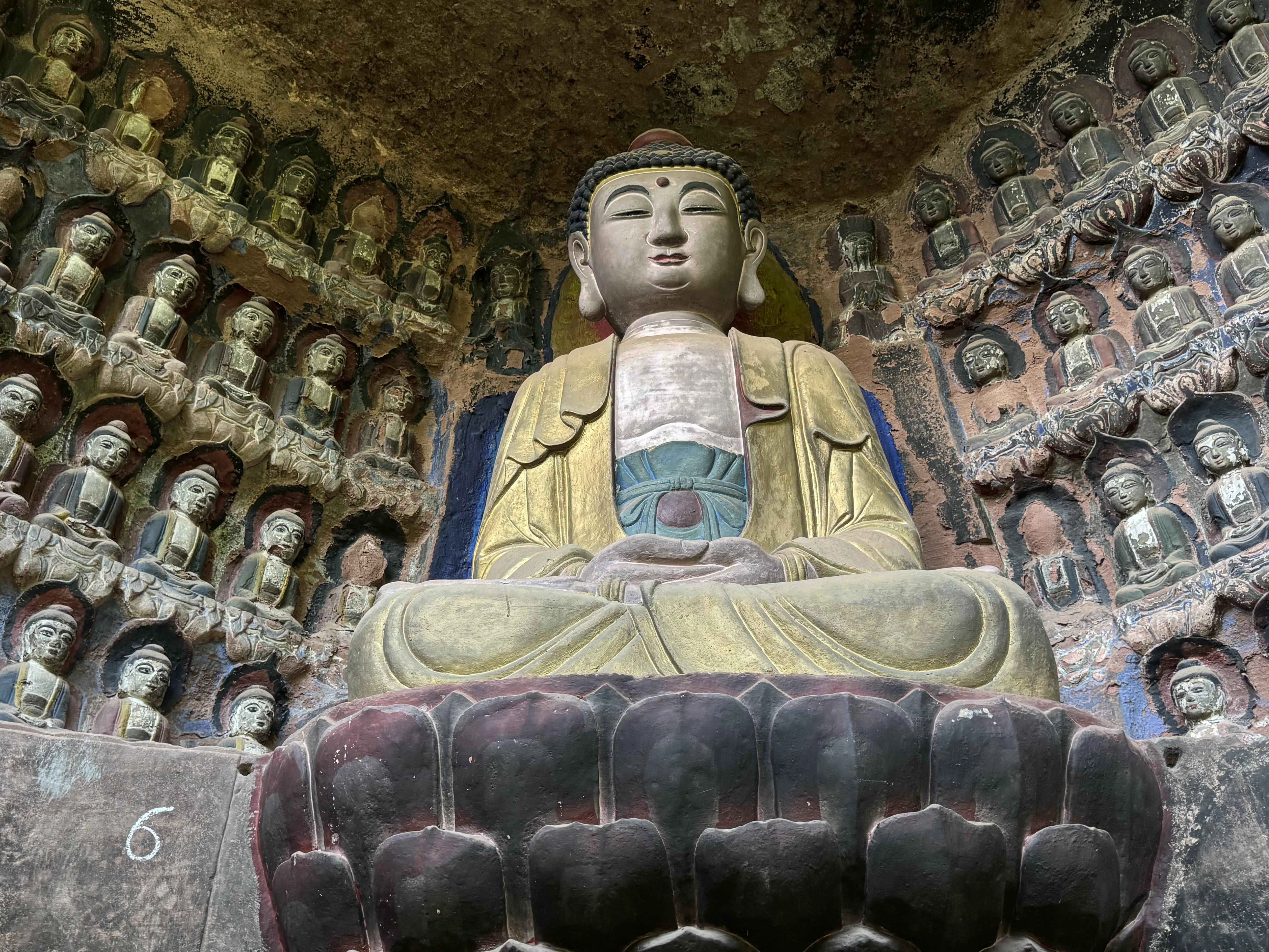 Sichuan's Rural Grottoes Reborn: 1,032 Stone Carvings Fuel Village Revival
